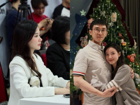 Sao Việt 24h: Midu thần thái "không phải dạng vừa" khi chấm thi sinh viên, tập trung giảng dạy sau khi làm dâu hào môn