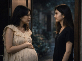 Tình cờ lục được tấm ảnh cũ của anh với một cô gái, hôm sau tôi quậy điên lên thì cô ấy tự tìm đến cửa