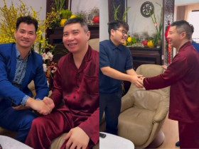 NSND Xuân Bắc đưa 2 con trai đến chúc Tết NSND Công Lý, tình bạn 30 năm keo sơn dù "mỗi người một ngả"