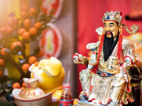 Khung giờ đẹp cúng vía Thần Tài 2026, đặt thêm 4 thứ này trên bàn thờ Thần Tài để lộc lá quanh năm