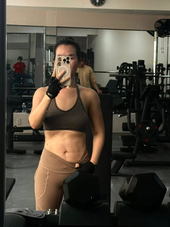 Không tin nổi Võ Hạ Trâm một thời "hốc hác", "tiều tụy" vì ép cân, nay có vóc dáng đáng kinh ngạc sau 2 lần sinh - 7