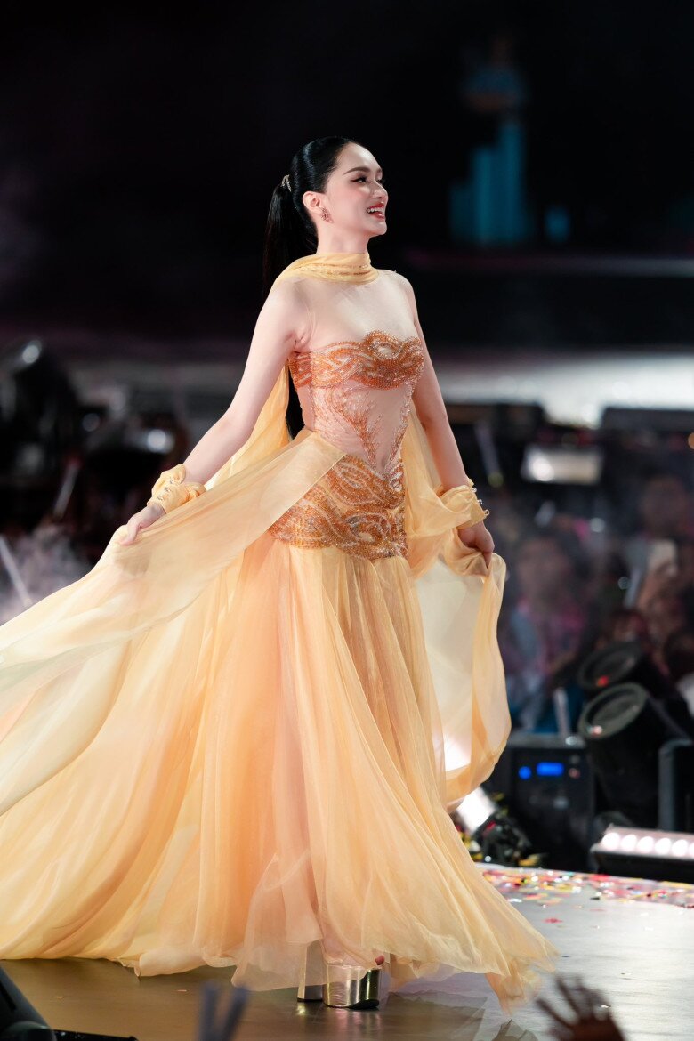 Dàn "thiên thần Victoria's Secret bản Việt" mãn nhãn nhất hiện nay, visual thuộc dạng "cực phẩm", còn là hoa hậu quốc tế - 17