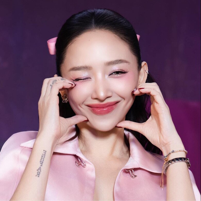 Nữ ca sĩ từng làm vợ "đại gia ngầm" trong showbiz, sau ly hôn ngày càng "lão hóa ngược" nhờ thay đổi một điểm - 16