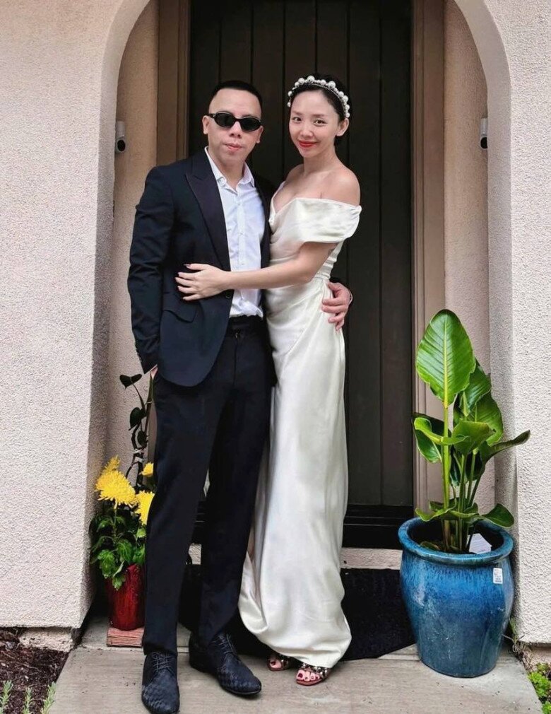 Nữ ca sĩ từng làm vợ "đại gia ngầm" trong showbiz, sau ly hôn ngày càng "lão hóa ngược" nhờ thay đổi một điểm - 2