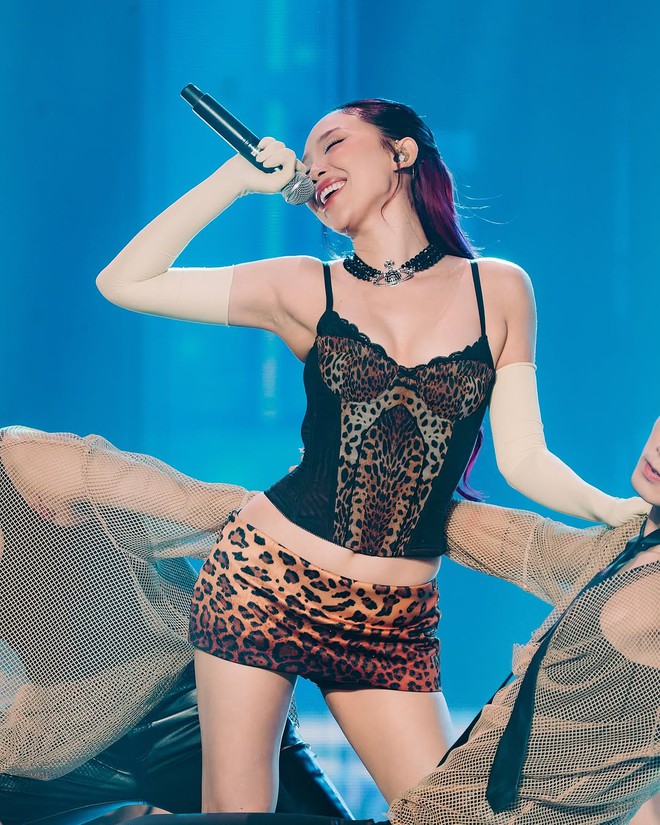 Nữ ca sĩ từng làm vợ "đại gia ngầm" trong showbiz, sau ly hôn ngày càng "lão hóa ngược" nhờ thay đổi một điểm - 1