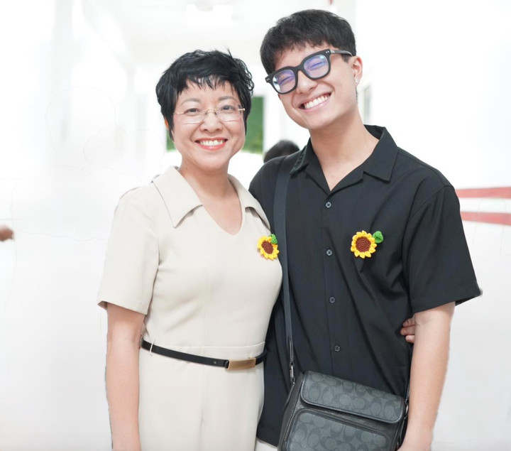 Nữ MC duy nhất của "Táo Quân": Từng là ca sĩ, 18 tuổi xinh tươi như hoa, nay U60 vẫn rạng rỡ - 14