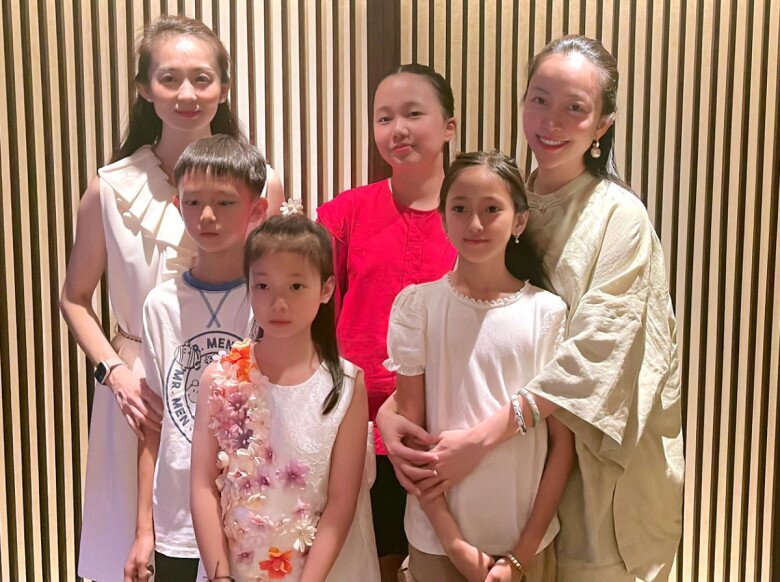 Em gái "sinh đôi" của "hoa hậu giàu nhất Việt Nam": Giàu "nứt vách" không kém chị, được mệnh danh là chim công - 7