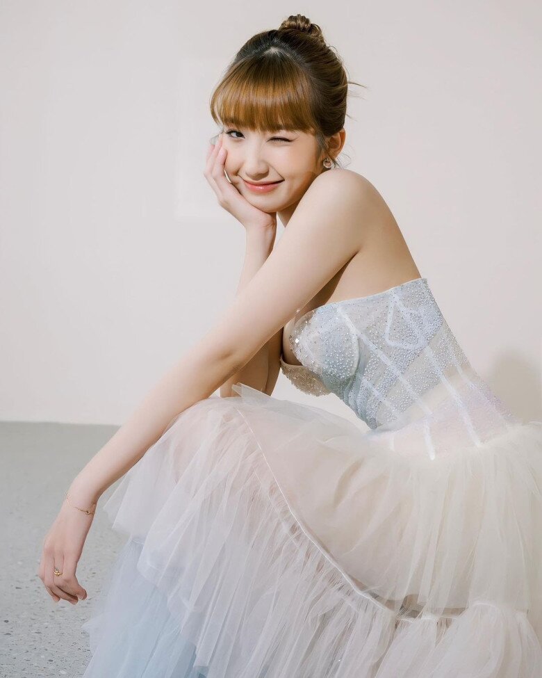 Vừa thông báo ly hôn, mỹ nhân Việt đã lọt Top đề cử 100 gương mặt đẹp nhất thế giới, nhan sắc như gái Tây - 3