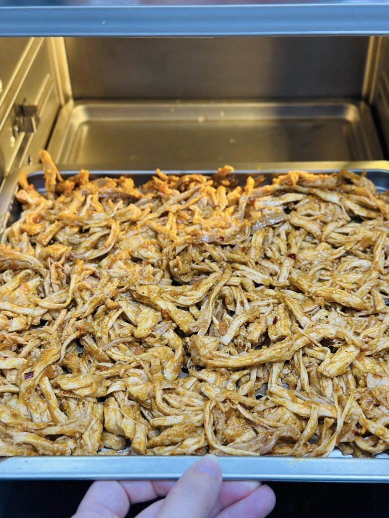 Cách làm bò khô xé sợi cay cay ngọt ngọt cực đơn giản để Tết này nhâm nhi - 8