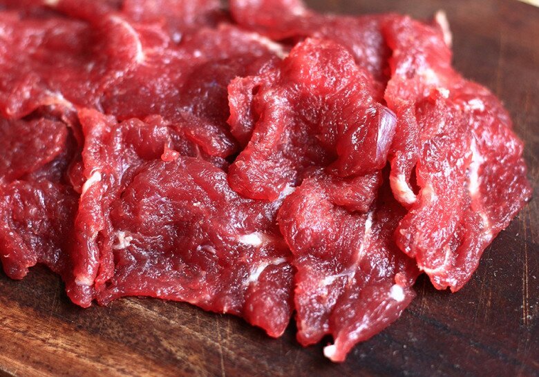 Xào thịt bò hay bị dai, lúc ướp nhớ cho những thứ này, thịt mềm ngon như "bún", ai ăn cũng thích - 2