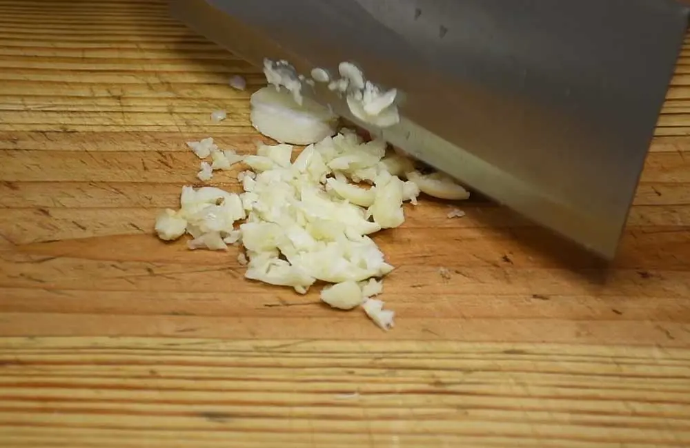 Củ này rẻ hơn khoai sọ bổ hơn khoai lang, cực ít chất béo lại giàu kali, tốt cho tim mạch và huyết áp, đem nấu kiểu này rất trôi cơm - 4