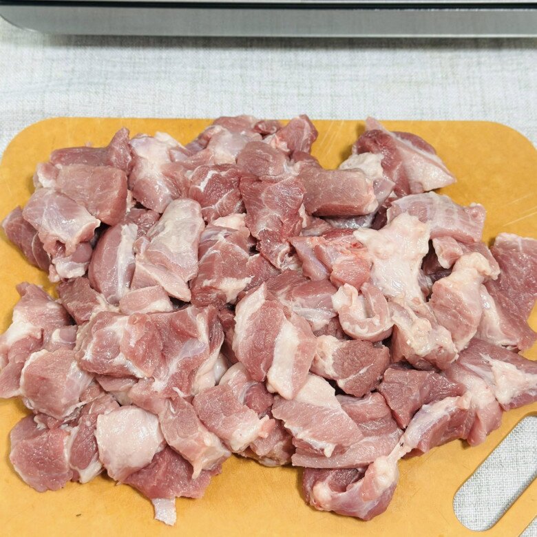 Cuối tuần đổi món với thịt xiên que rang muối lá lốt, lạ miệng mà ngon, ăn cực cuốn - 2