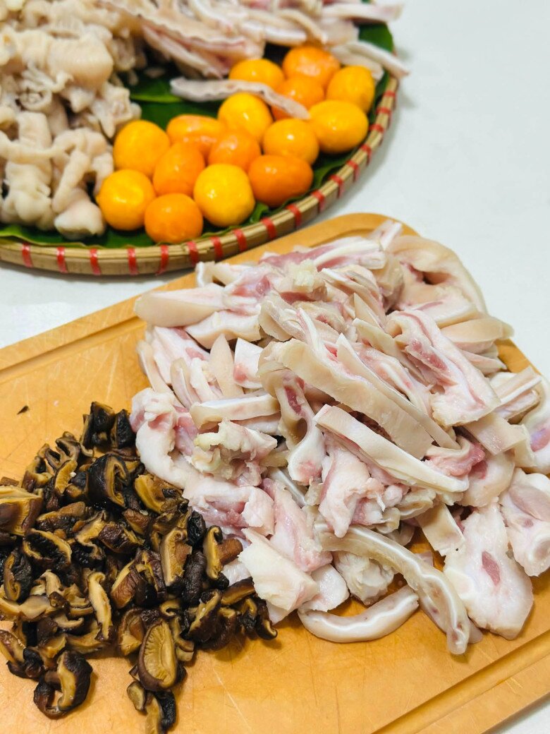 Cuối tuần rảnh rỗi làm pate chân gà kiểu miền Tây giòn giòn cực ngon - 3