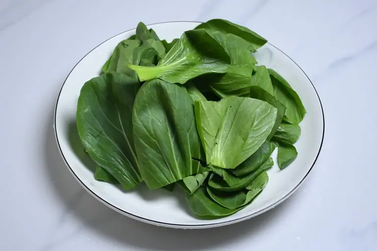 Loại rau mệnh danh là "vua canxi", giúp xương chắc khỏe, tăng sức đề kháng đem xào với nấm được món ăn bổ dưỡng - 4