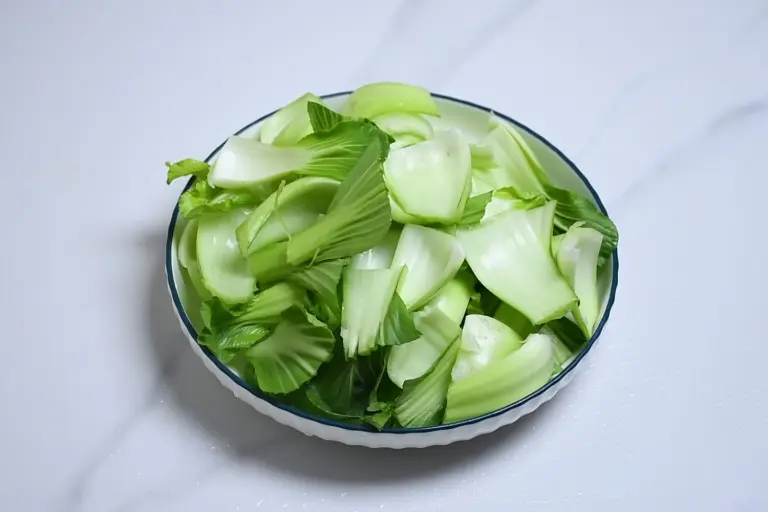 Loại rau mệnh danh là "vua canxi", giúp xương chắc khỏe, tăng sức đề kháng đem xào với nấm được món ăn bổ dưỡng - 5