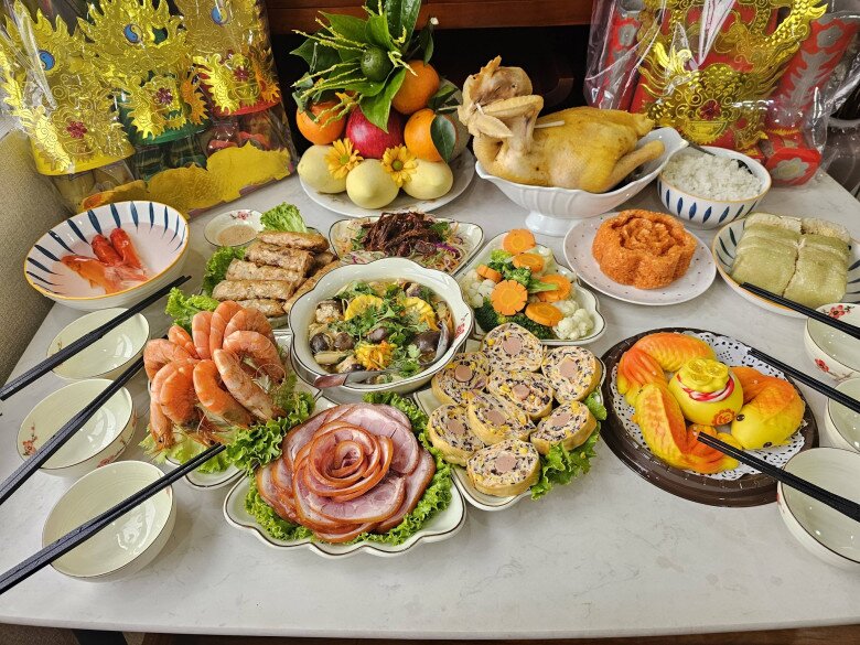 Mẹ đảm làm mâm cỗ ông Táo 11 món trong 3 tiếng, bày lên cúng vừa ngon lại đủ đầy, ý nghĩa - 1