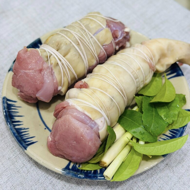 Tết làm bò tơ cuộn ủ muối chẳng khác gì "vàng ròng" trên mâm cỗ, khách đến nhà ai cũng hỏi công thức - 3