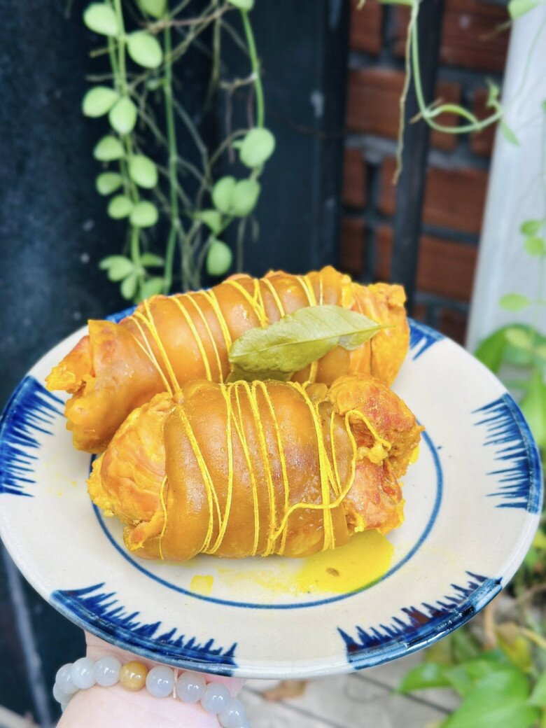 Tết làm bò tơ cuộn ủ muối chẳng khác gì "vàng ròng" trên mâm cỗ, khách đến nhà ai cũng hỏi công thức - 6