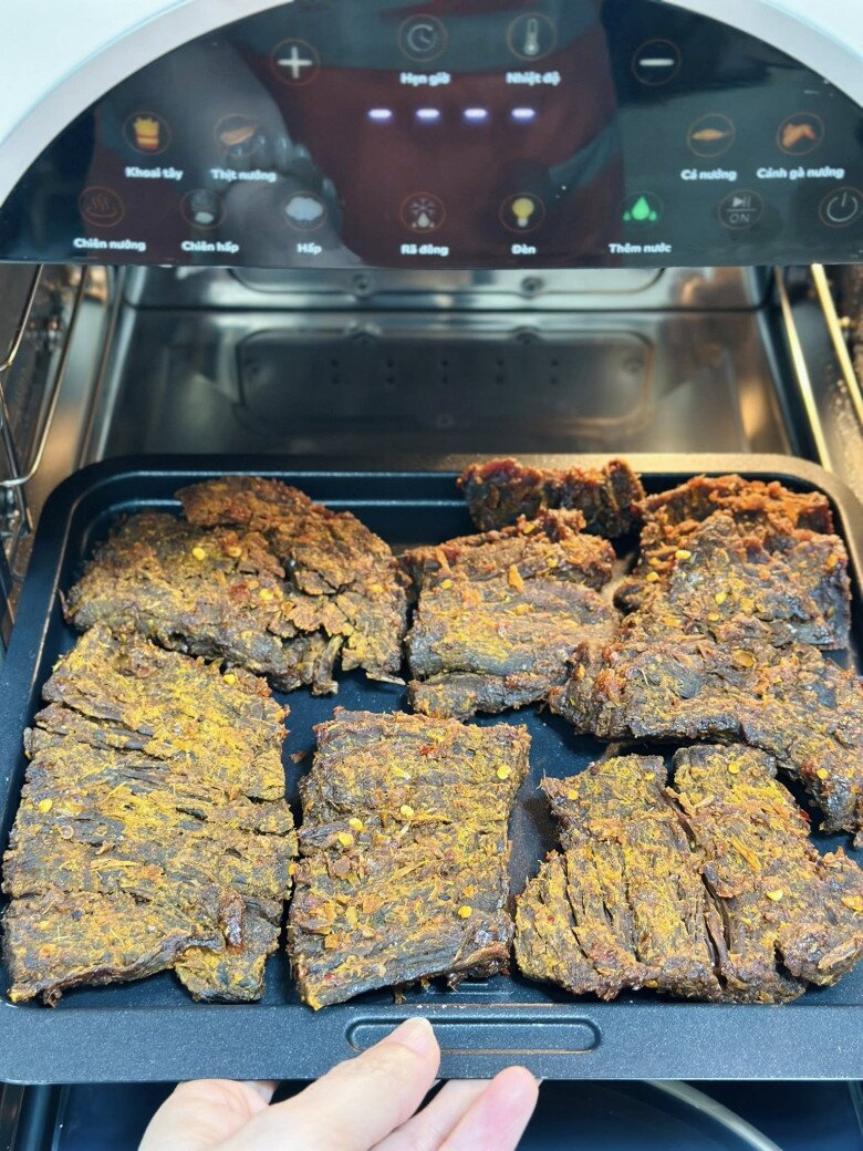 Tự làm bò khô miếng ngon ngọt cay cay để nhâm nhi ngày Tết cực dễ - 6