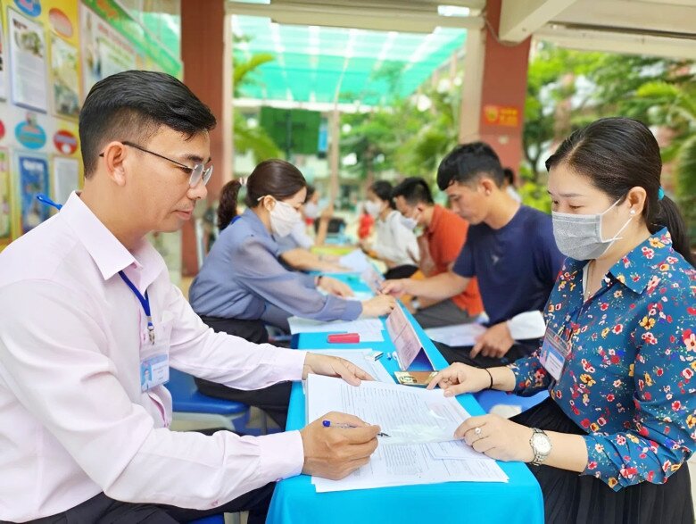 Tuyển sinh đầu cấp ở TP.HCM: Những điều phụ huynh lớp 1, lớp 6 cần phải biết và nên làm ngay - 3