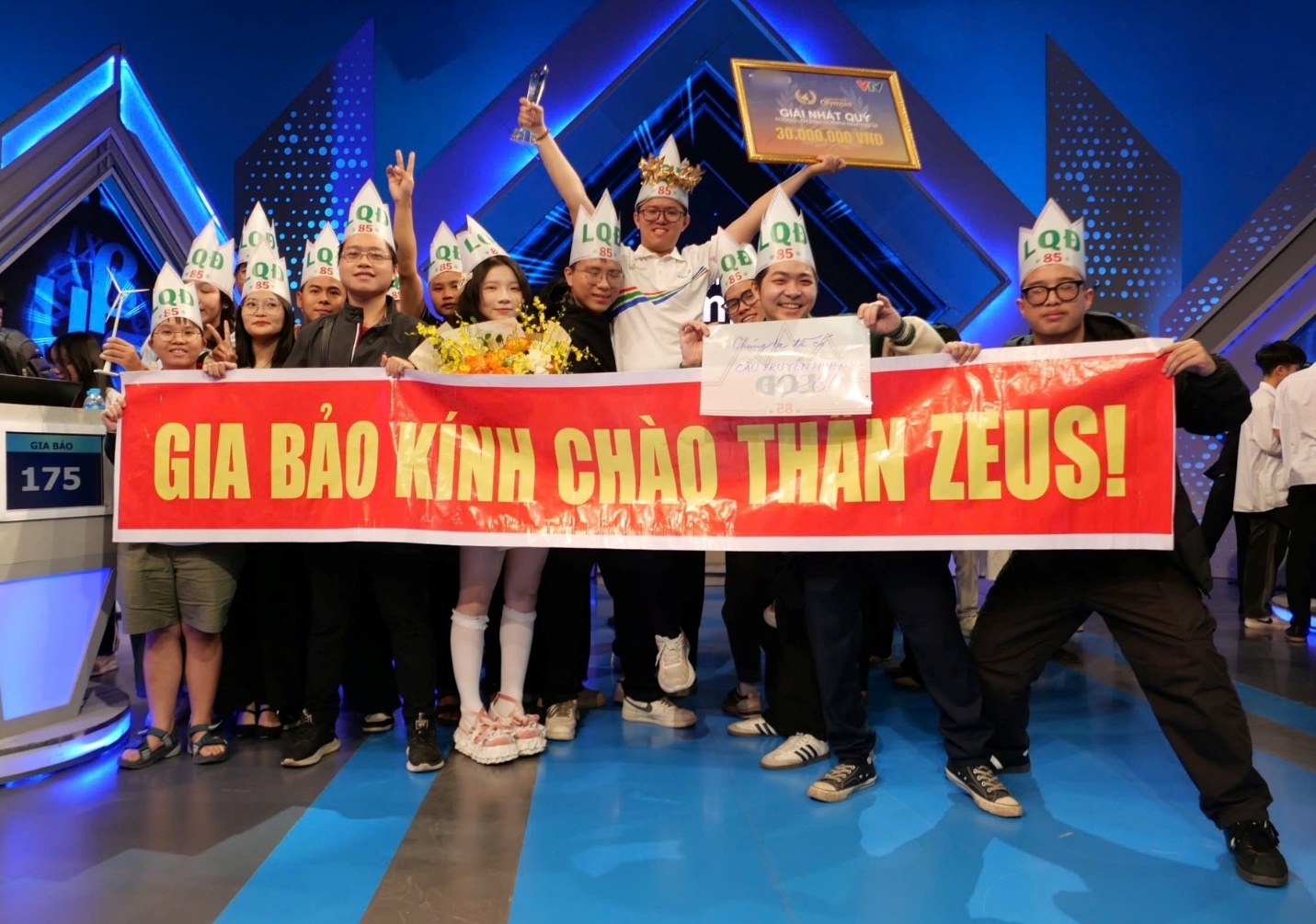 Ngôi trường Chuyên ở Khánh Hòa vừa có cầu truyền hình Olympia 26: Điểm chuẩn thuộc top đầu, đào tạo toàn diện - 5