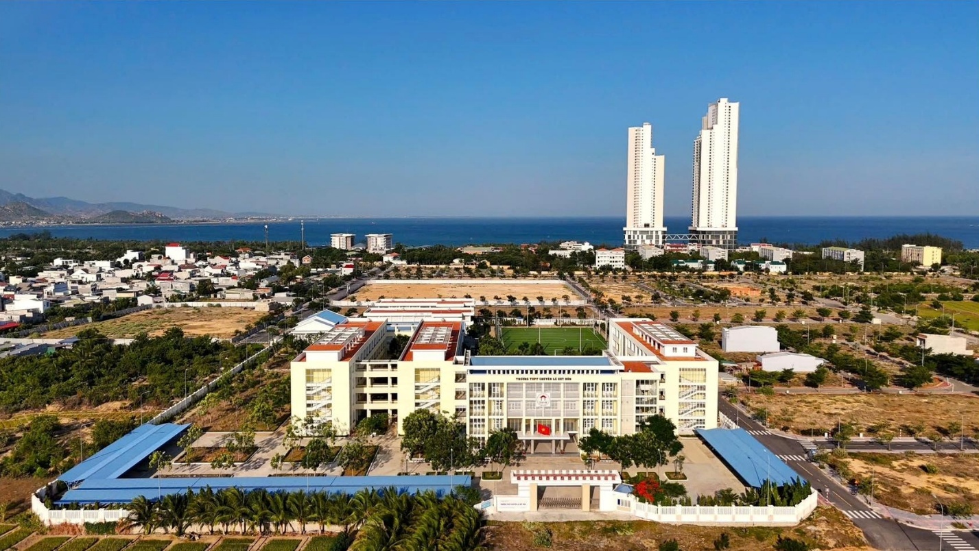 Ngôi trường Chuyên ở Khánh Hòa vừa có cầu truyền hình Olympia 26: Điểm chuẩn thuộc top đầu, đào tạo toàn diện - 6