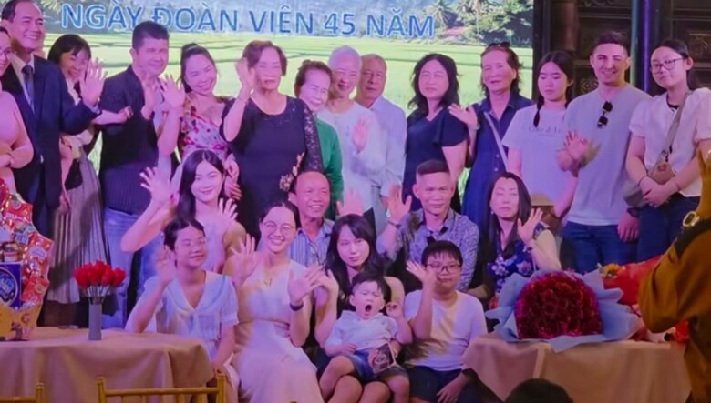 Cậu bé 9 tuổi trốn khỏi nhà vì nghĩ mẹ bỏ mình đi, 44 năm thất lạc mới có tin vui đoàn tụ, vỡ òa khi biết sự thật - 5