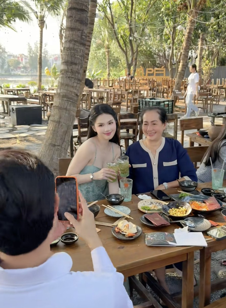 Mỹ nhân được Quốc Trường công khai "chốt đơn" ngay trước Tết: Là chân dài có vòng eo 56, khán giả thi nhau "đẩy thuyền" - 2