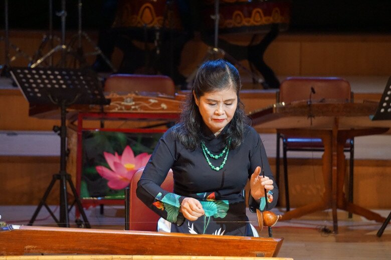 Điều ít biết về mẹ ruột NSND của Hồ Hoài Anh: Có lúc chỉ còn 35kg, tìm được hạnh phúc bên người chồng thứ 2 - 2