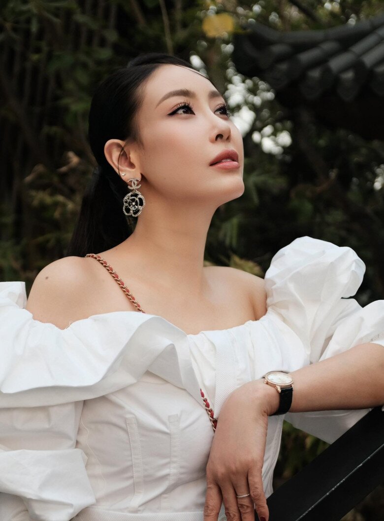 Hoa hậu Hà Kiều Anh bị tai nạn lúc mang thai: "Xe của tôi lộn vòng, kính vỡ hết cả ra" - 3