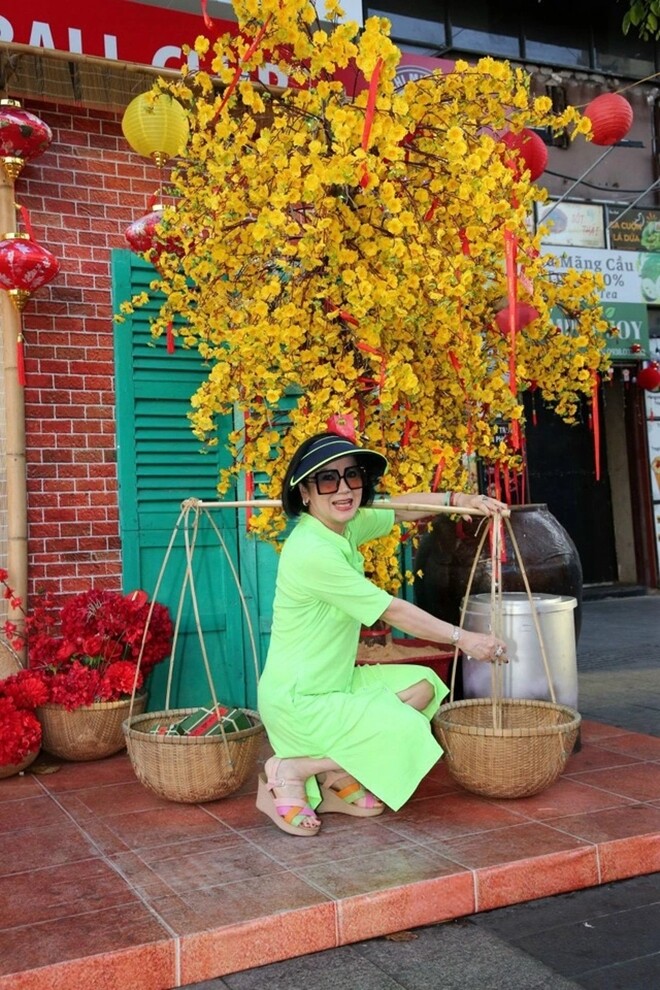 "Hoa khôi cải lương" nay sống một mình sau 3 đời chồng: Ở nhà 5 tầng, ngồi không cũng kiếm hàng chục triệu - 5