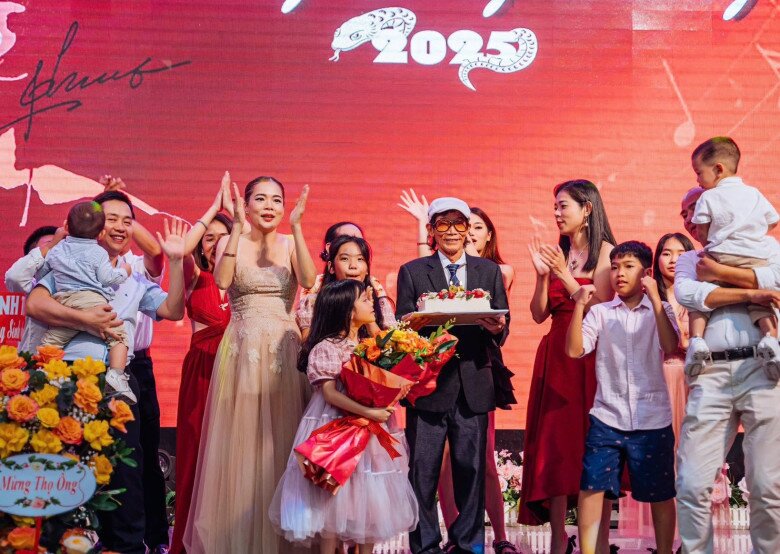 Hóa ra bố ruột Mỹ Lệ chính là tác giả "siêu phẩm" nổi tiếng cả nước - ân nhân làm Long Nhật luôn biết ơn - 4