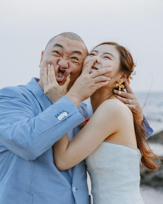 Sao nữ sinh năm 1999 lấy chồng hơn 31 tuổi, fan thấy "phí đời" khi nhìn mặt chú rể - 9