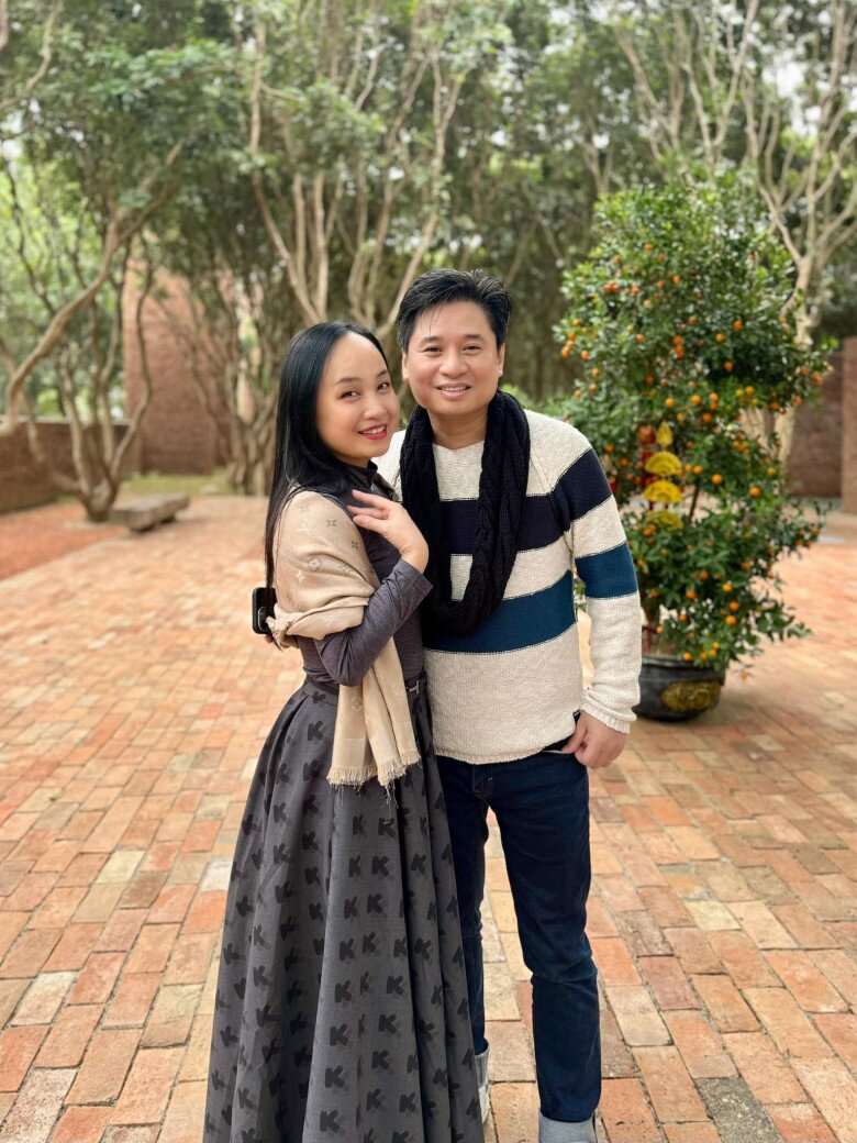 Lộ diện bà mối giúp NSND Tấn Minh - NSND Thu Huyền thành vợ chồng: "Tôi áp lực, chắc đây là lần cuối" - 4