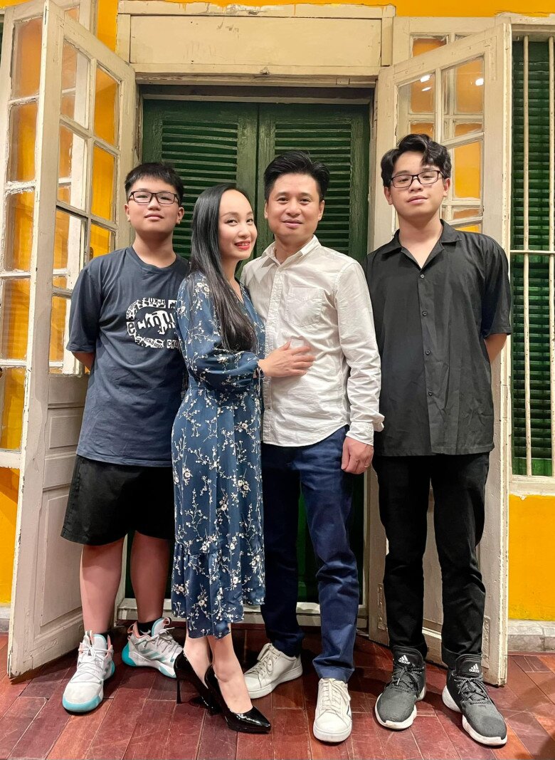 Lộ diện bà mối giúp NSND Tấn Minh - NSND Thu Huyền thành vợ chồng: "Tôi áp lực, chắc đây là lần cuối" - 6