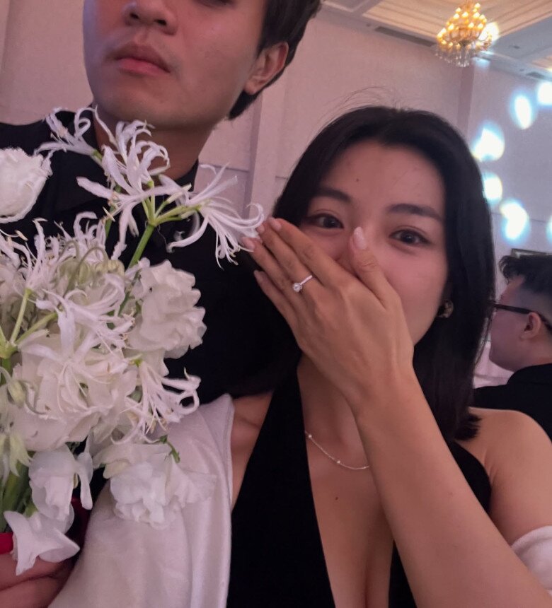 "Nàng thơ" phim Trịnh Công Sơn xúc động nhận lời cầu hôn, bạn trai là nhạc trưởng từng sang Mỹ tu nghiệp - 3