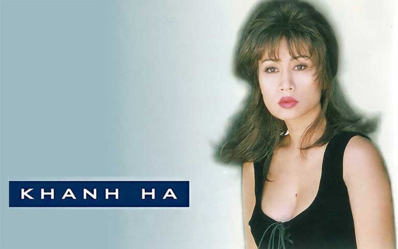 Việt Nam có một nữ danh ca đình đám 74 tuổi vẫn đẹp, chồng kém 13 tuổi lại nổi tiếng cùng em vợ - 1