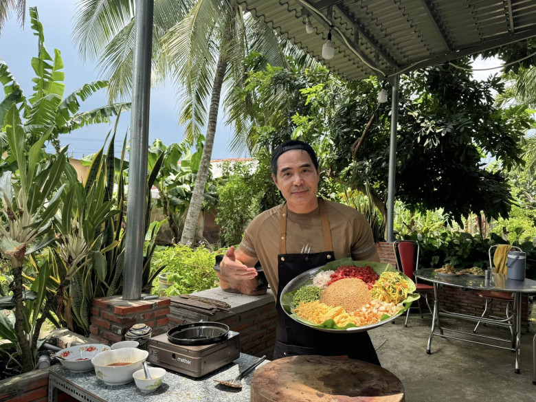 "Ông xã" Cát Tường đón "tin vui" ngay đầu 2026, bí mật cưới vợ rồi ly hôn nay U60 sống với mẹ 88 tuổi - 3