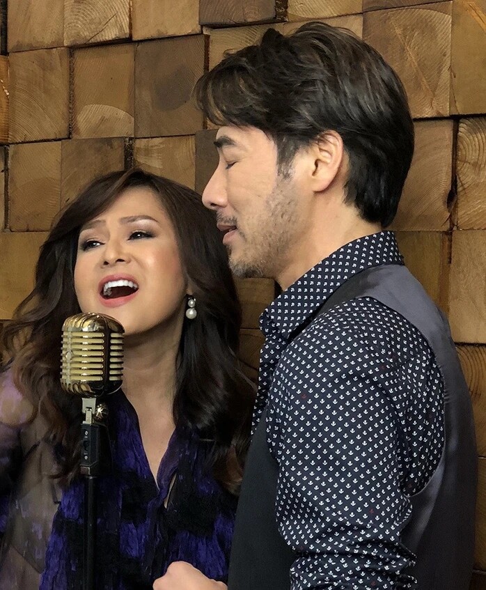 Việt Nam có một nữ danh ca đình đám 74 tuổi vẫn đẹp, chồng kém 13 tuổi lại nổi tiếng cùng em vợ - 7