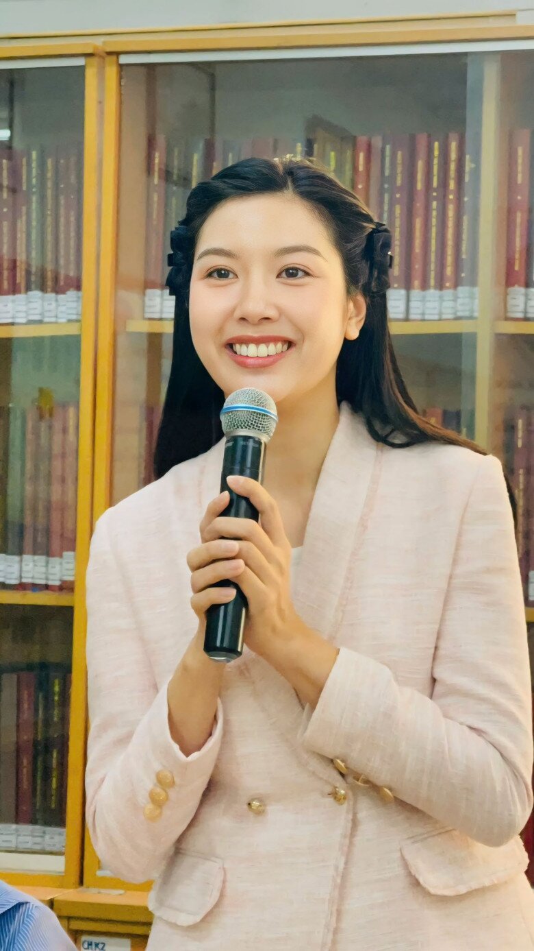 2 mỹ nhân Vbiz cùng đi học Thạc sĩ đầu năm: Người là Á hậu quốc tế tài sắc, người làm vợ đạo diễn nghìn tỷ - 9