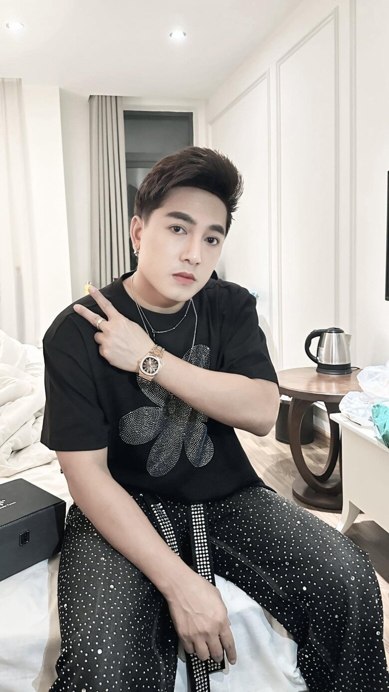 2 sao nam 8X từng đi phụ hồ: Người nay là CEO ở biệt thự 40 tỷ, người hạnh phúc bên vợ đẹp dù chưa đám cưới - 3