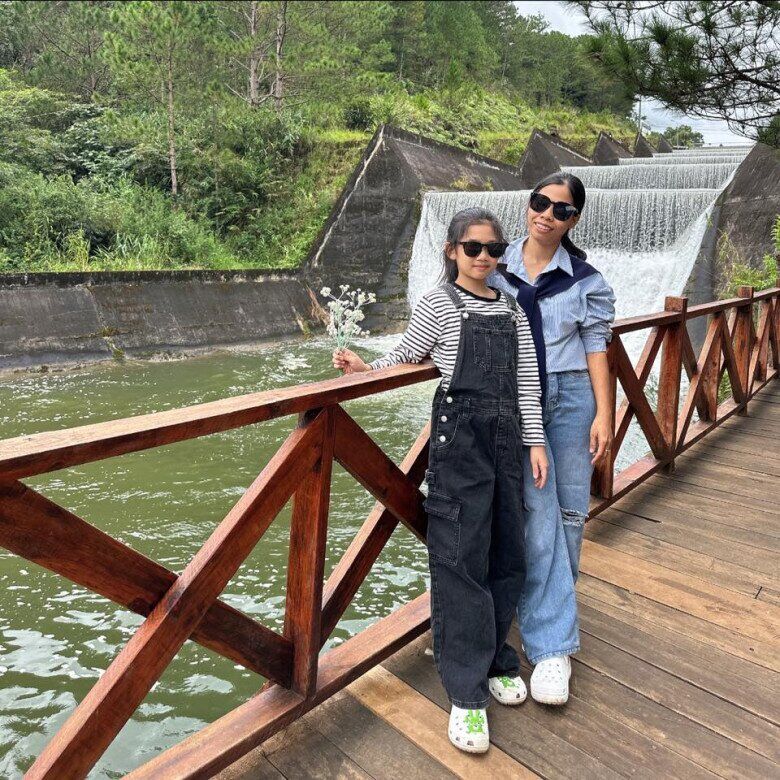 Con gái cố diễn viên Mai Phương ra dáng thiếu nữ khi mặc áo dài, ngày càng xinh đẹp chuẩn "bản sao" của mẹ - 7