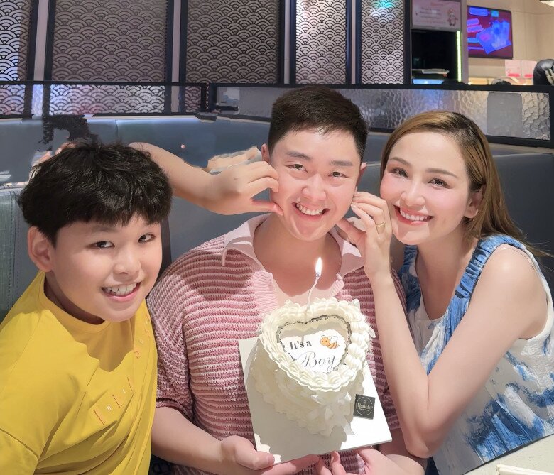 Con trai tóc xoăn của Hoa hậu Diễm Hương bị bắt giảm cân, nay trổ mã như thanh niên hưởng trọn nét đẹp từ mẹ - 8