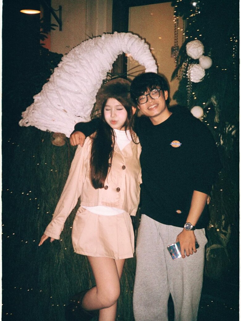 Con trai NSND Xuân Bắc khoe ảnh đi chơi ngọt ngào với bạn gái, được khen "xứng đôi vừa lứa" - 2