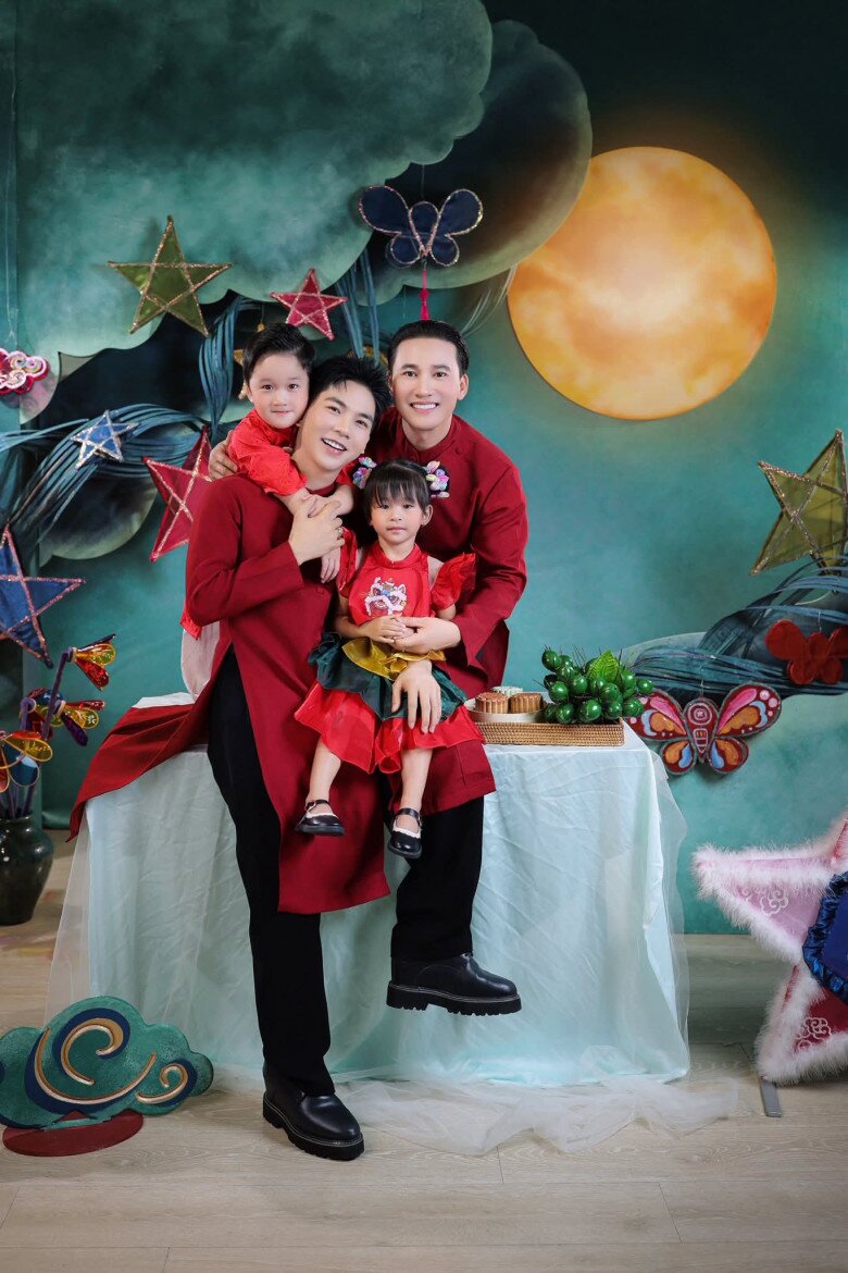 Hà Trí Quang "một nách chăm 2 con" cho Thanh Đoàn đi làm, quý tử thấy bố doanh nhân về liền "nịnh khéo" - 2