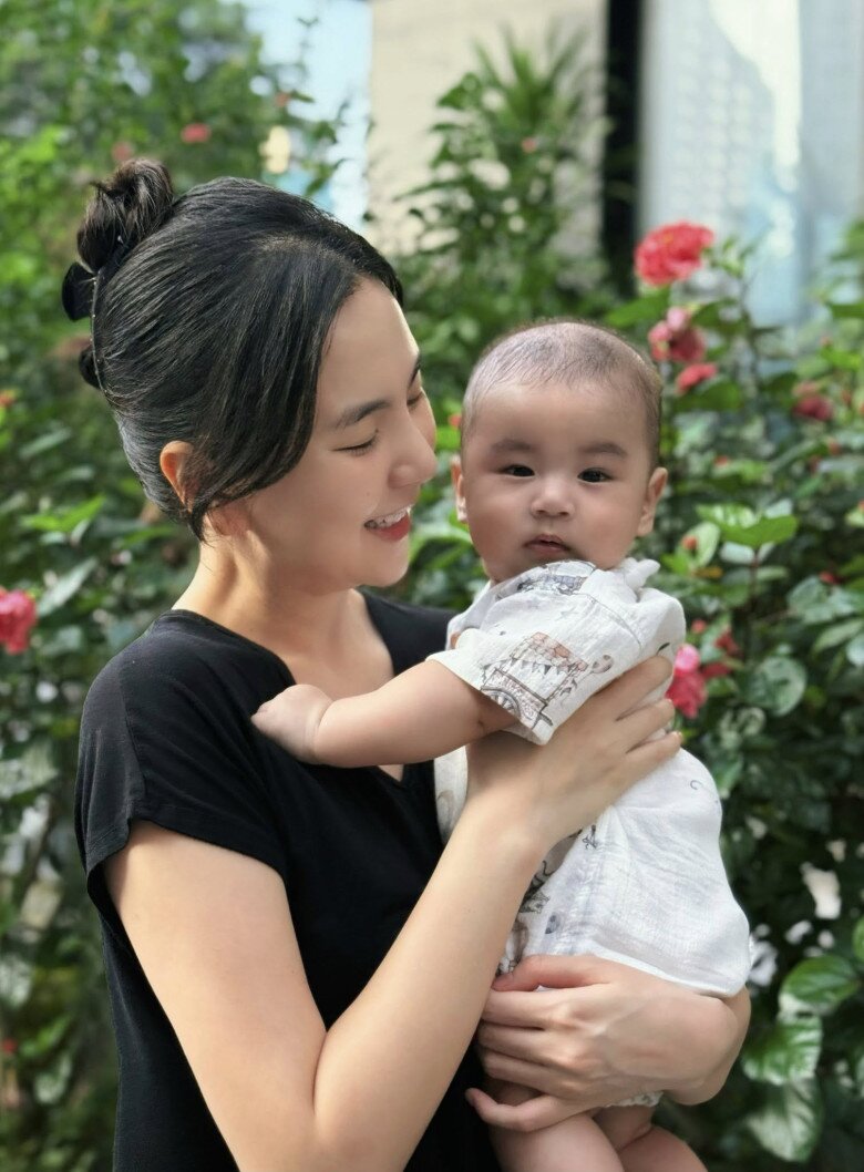 MC Mai Ngọc "áp lực" khi phục vụ quý tử từng bữa, "thiếu gia Bắc Ninh" háu ăn bảo sao phát triển vượt trội - 4