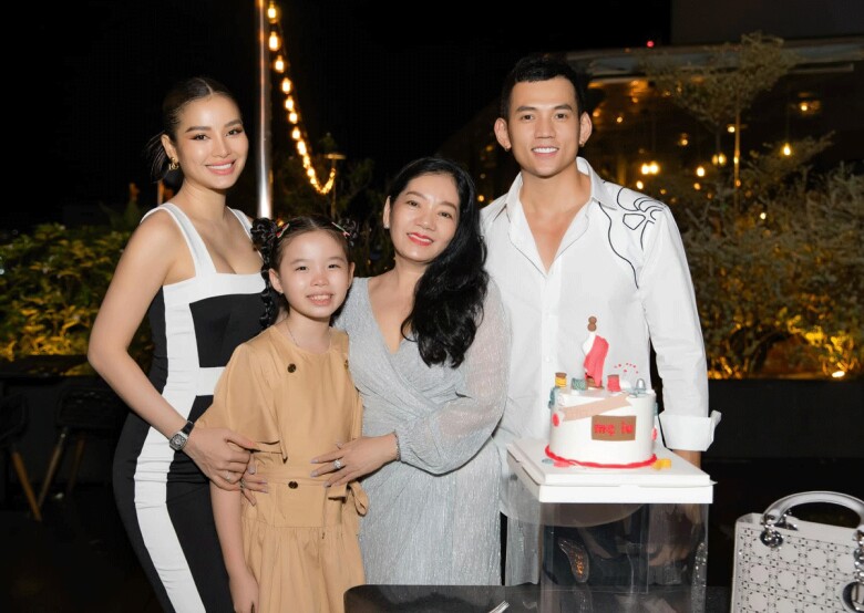 Phương Trinh Jolie nói về cuộc sống với mẹ chồng, phải "phân chia" với ông xã để giải quyết chuyện khó xử - 12