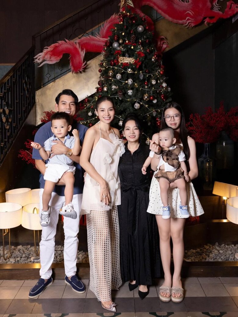 Phương Trinh Jolie nói về cuộc sống với mẹ chồng, phải "phân chia" với ông xã để giải quyết chuyện khó xử - 8