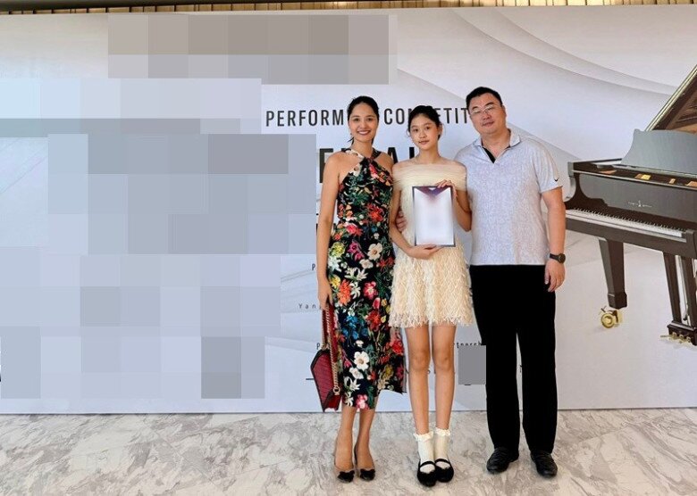 2 sao cùng tên Hương Giang có con gái xinh như hoa hậu: Người chăm đưa ái nữ đi sự kiện, người khoe thành tích của con - 11