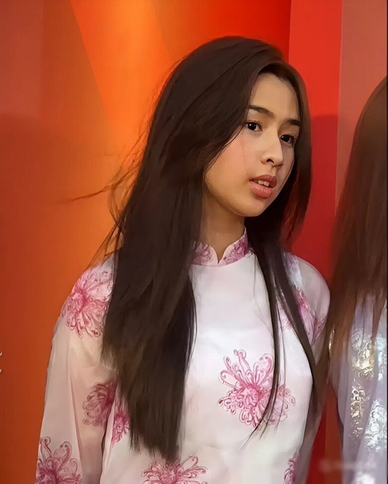 2 sao cùng tên Hương Giang có con gái xinh như hoa hậu: Người chăm đưa ái nữ đi sự kiện, người khoe thành tích của con - 2